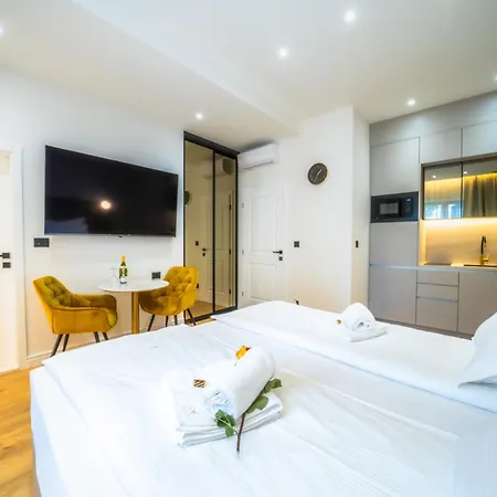 Luxury Aurea *