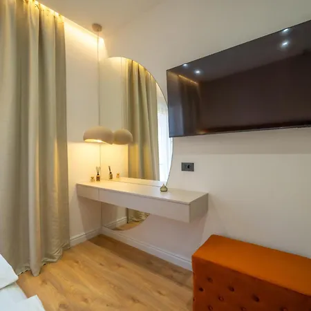 Luxury Aurea *