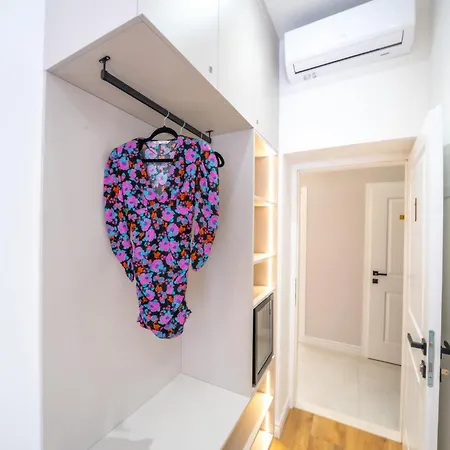 Luxury Aurea
